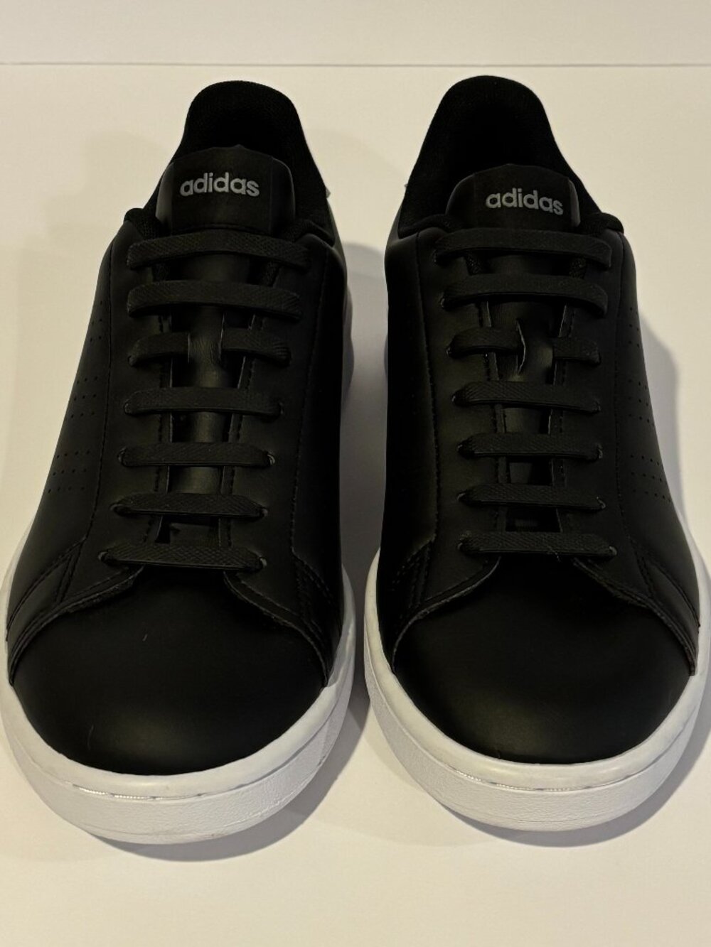 Adidas Advantage Men's Black/White Sneakers - Size 8